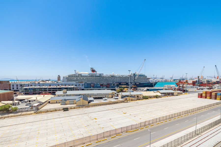 To Let 1 Bedroom Property for Rent in Foreshore Western Cape